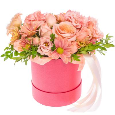 Цветы в шляпной коробке «Персиковый шарм»